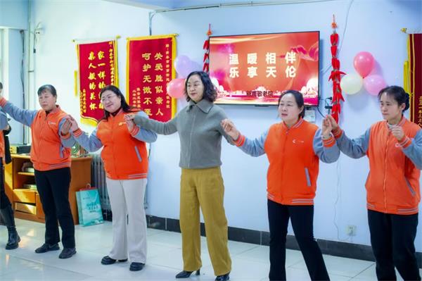 新泰甫敬老院 温暖相伴 乐享天伦
